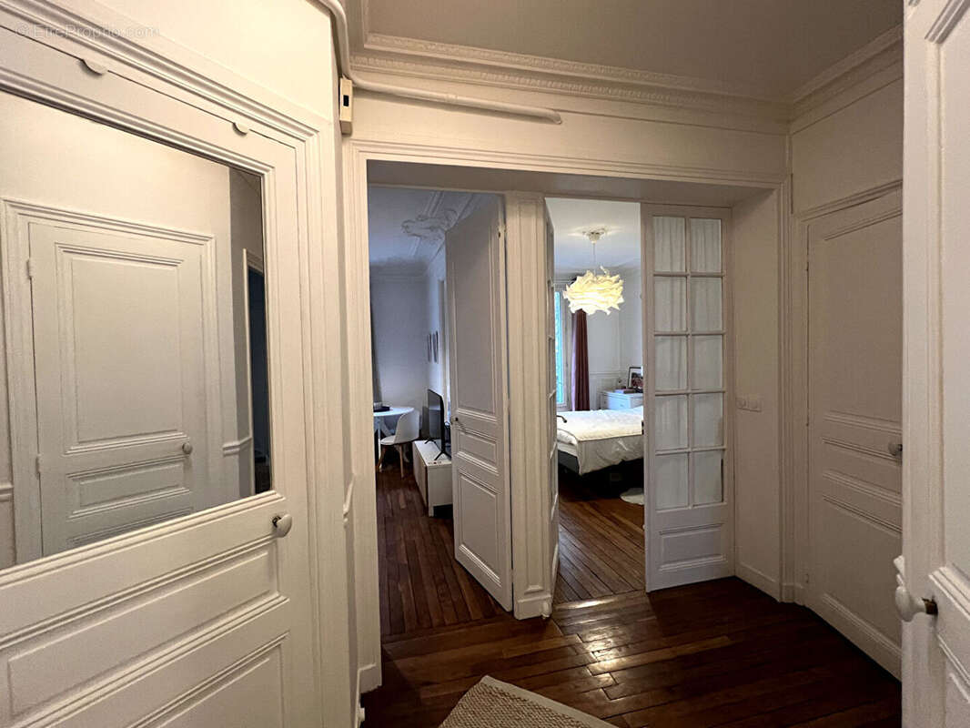 Appartement 3 pièces 61.33 m2 PARIS 15e - photo 4