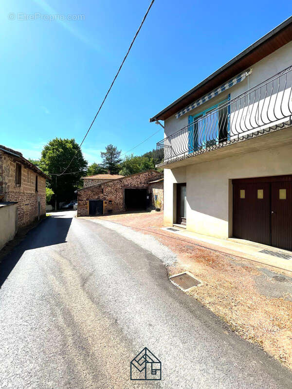 Maison à NEAUX