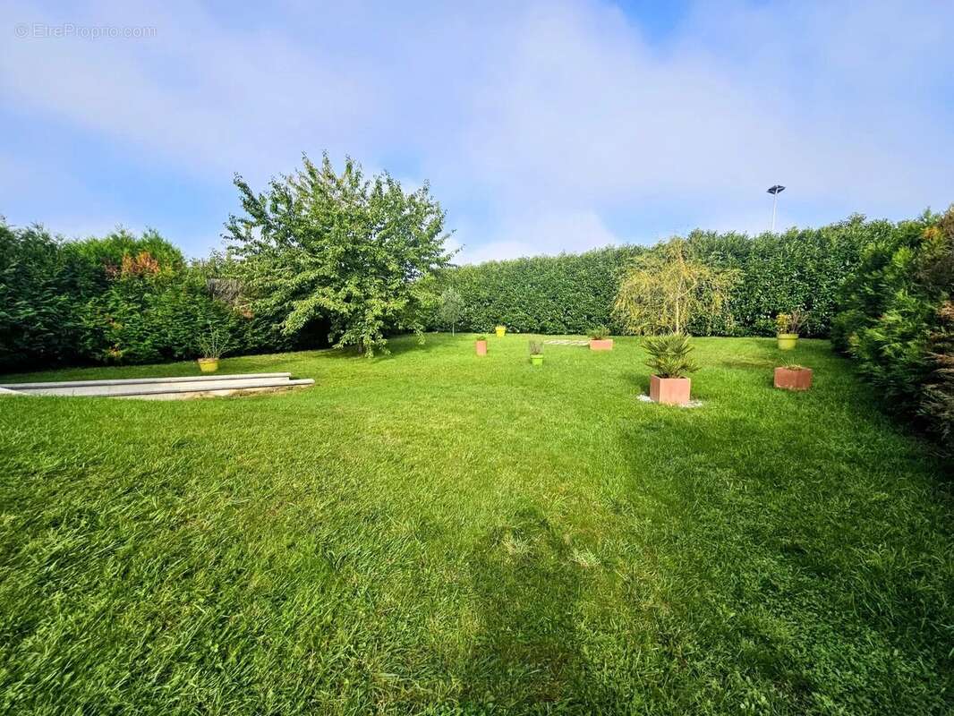 Maison à VILLEMANDEUR