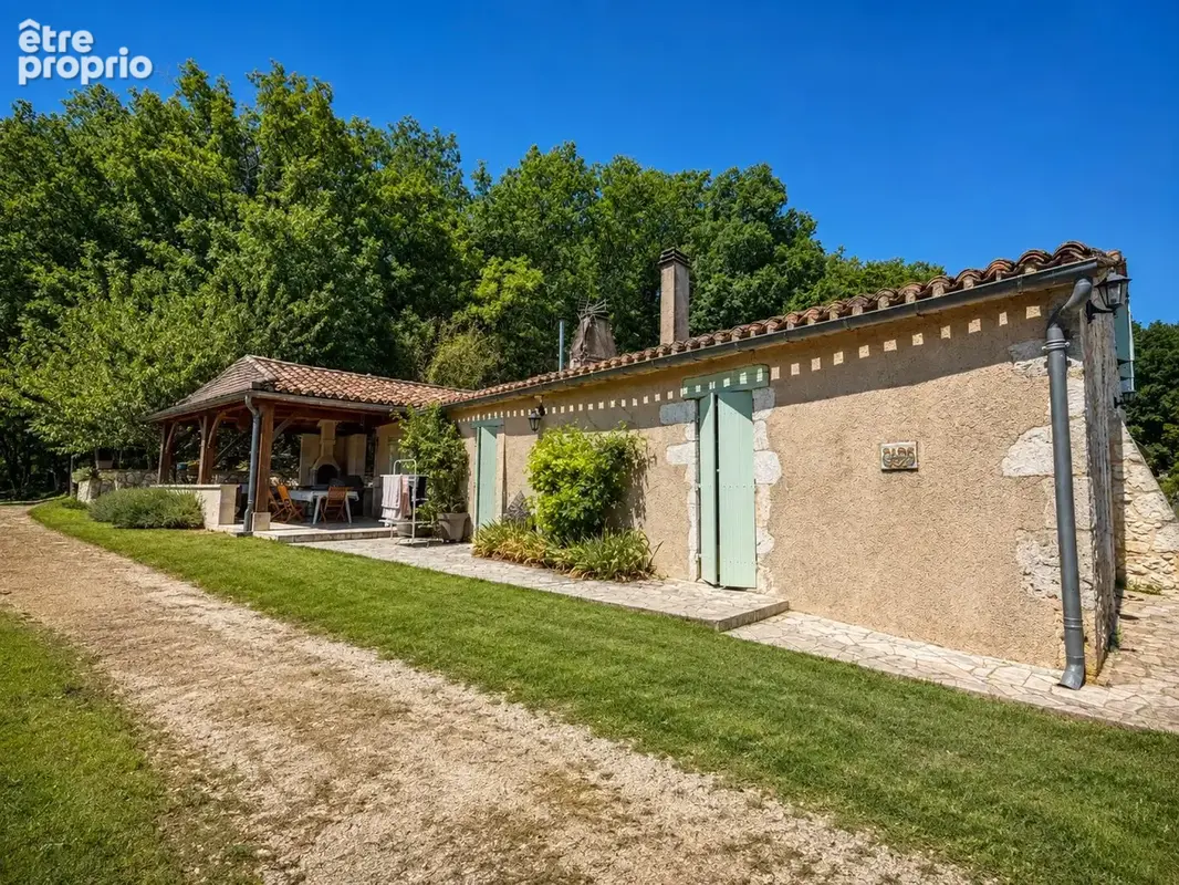 Maison 274 m² à Loubes-Bernac  - photo 6