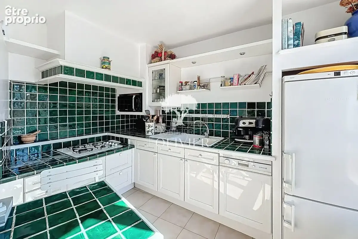 Appartement 4 pièces 100 m² à vendre à Apt (84400) - photo 4