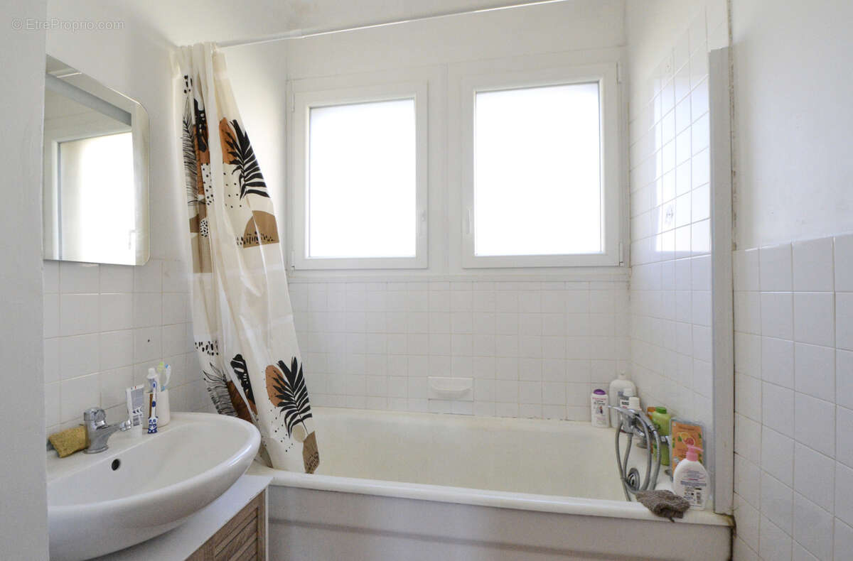 Maison à LA CLAYETTE