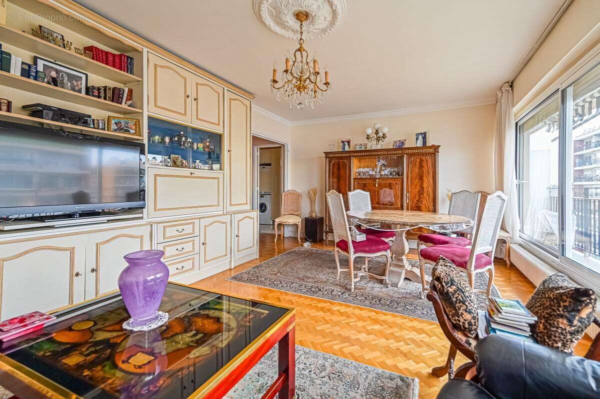 Appartement à PARIS-11E
