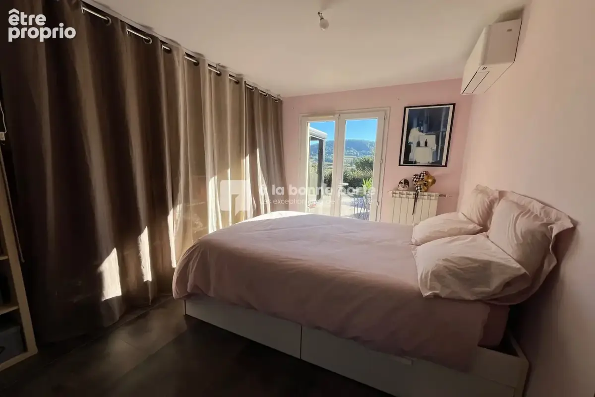Maison 5 pièces 120 m² à vendre à La Cadiere-D'azur (83740) - photo 9