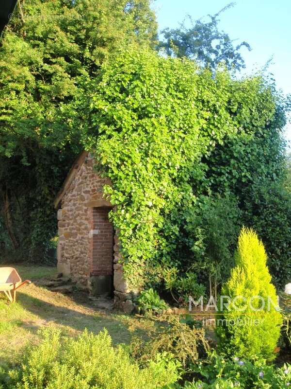 Maison à MAISON-FEYNE