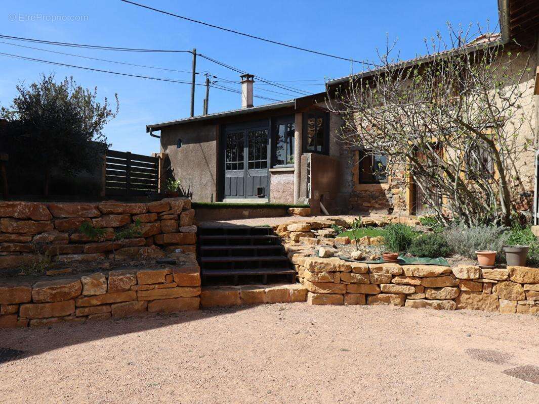 Maison à SAINT-VERAND