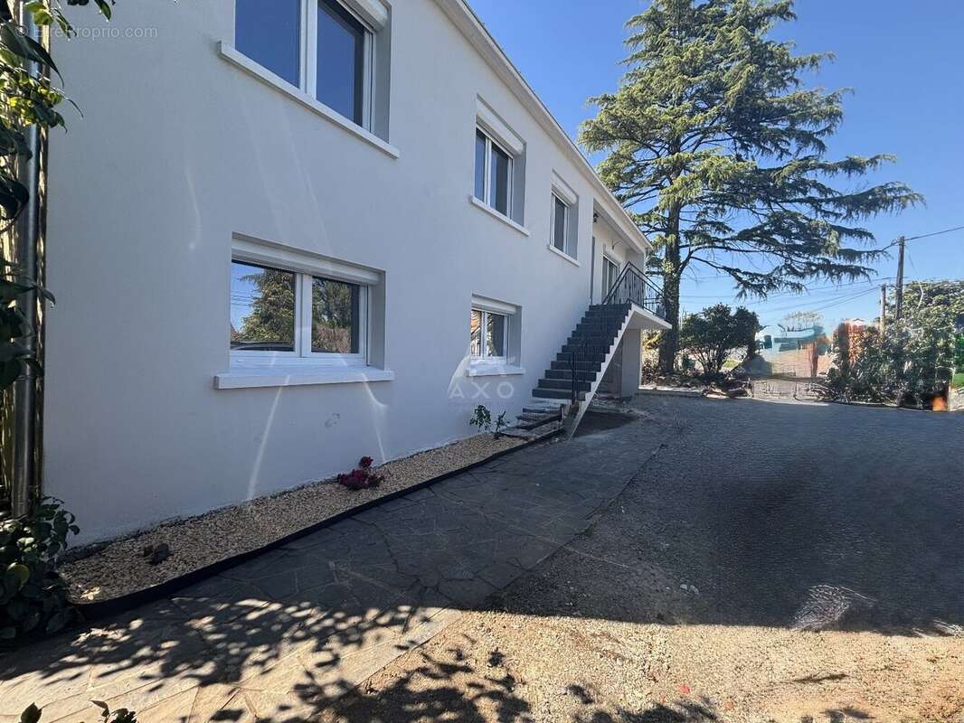 Appartement à BOUGUENAIS
