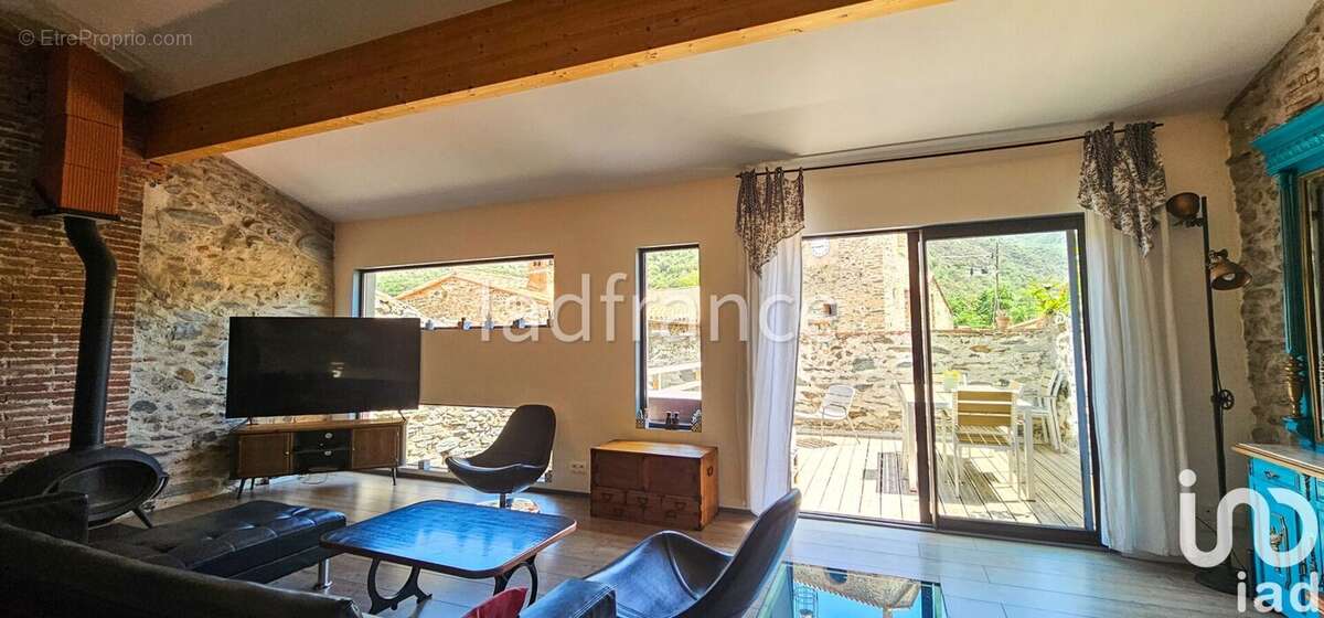 Maison 197 m² à Rigarda  - photo 4