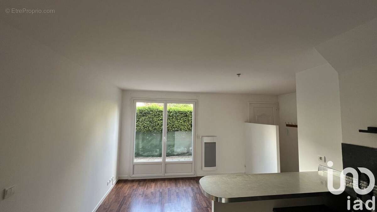 Photo 7 - Appartement à SAINT-GERMAIN-LES-CORBEIL