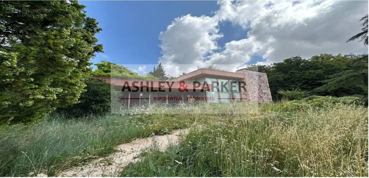 Maison à SAINT-VALLIER-DE-THIEY