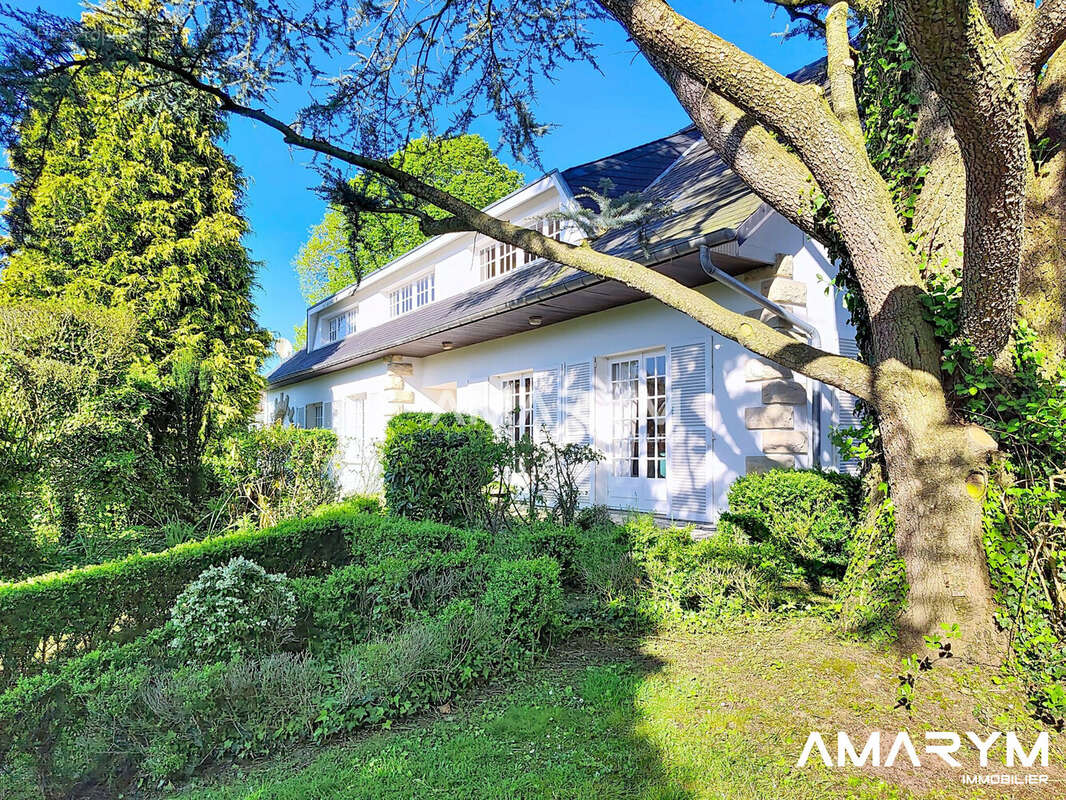 Maison 186 m² à Dargnies  - photo 2