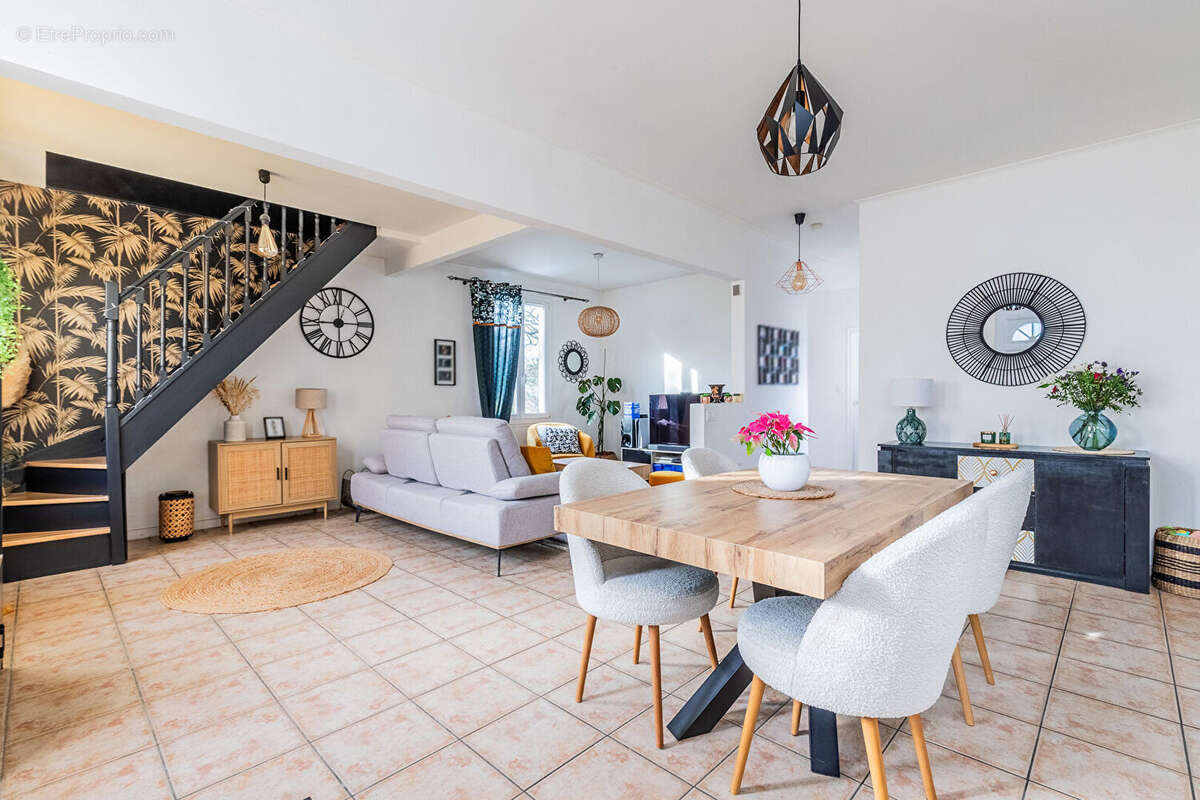 Maison à MONTGERON