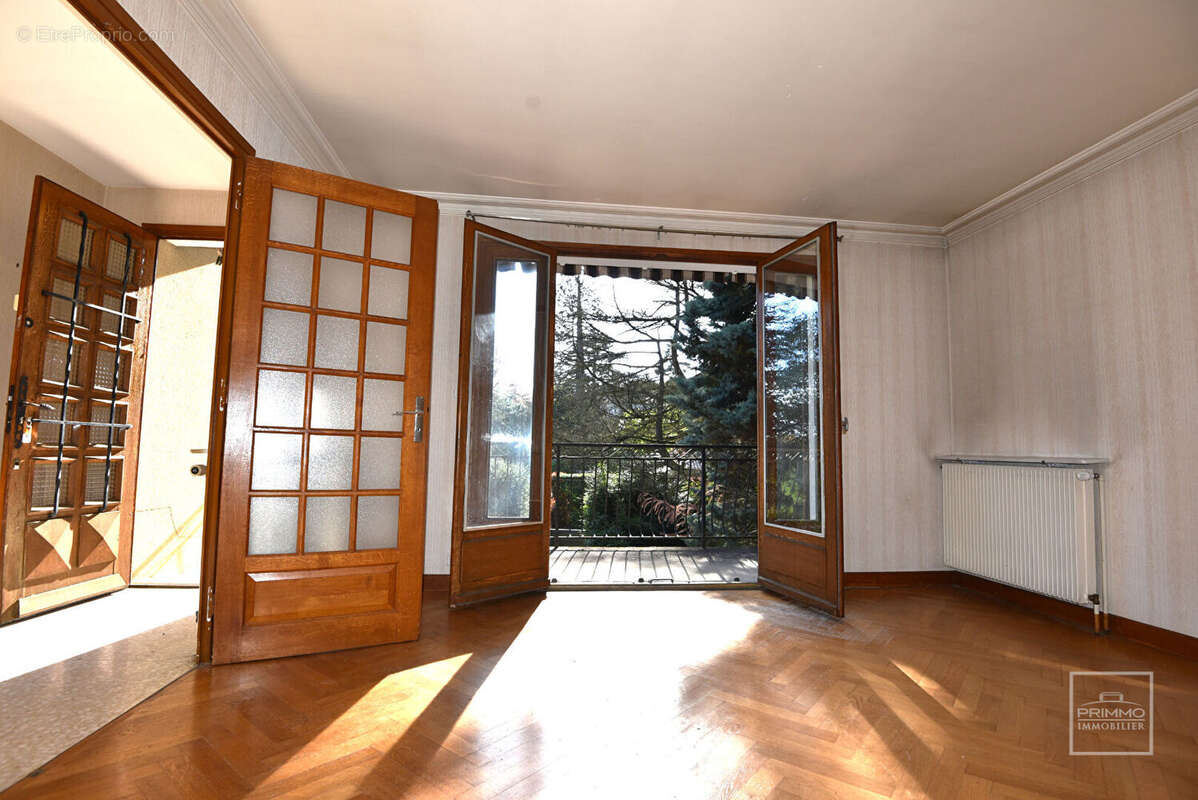 Maison à SAINT-CYR-AU-MONT-D'OR