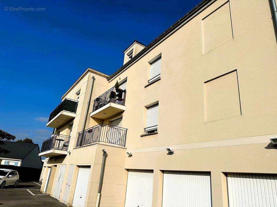 Crepy-en-valois (60800) - f2 mansardé, tres bon état, dpe b, parking - photo 3
