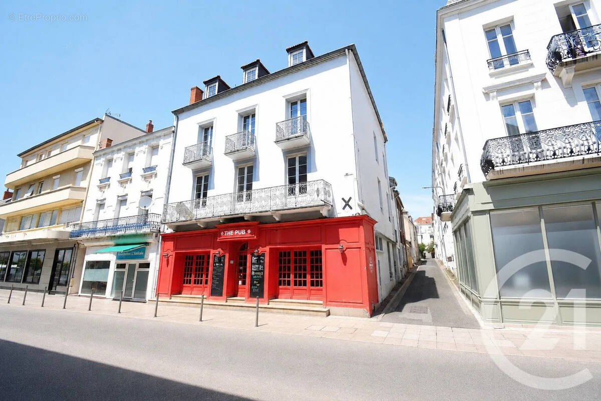 Autre à VICHY