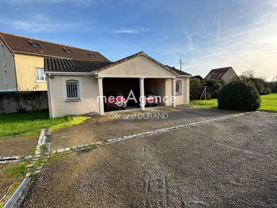 Maison à PLEUMARTIN