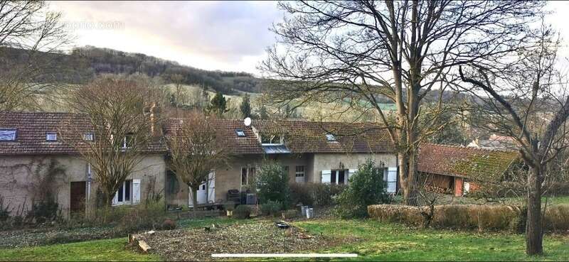 Maison à AUFFREVILLE-BRASSEUIL