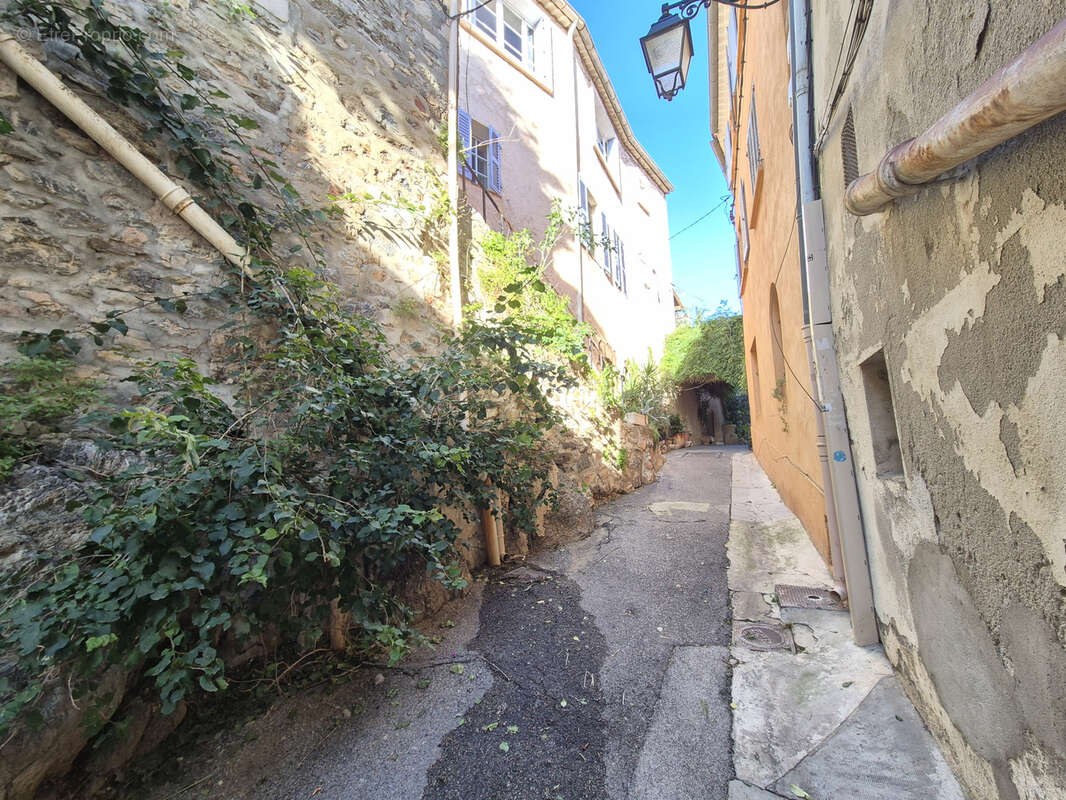 Appartement à HYERES