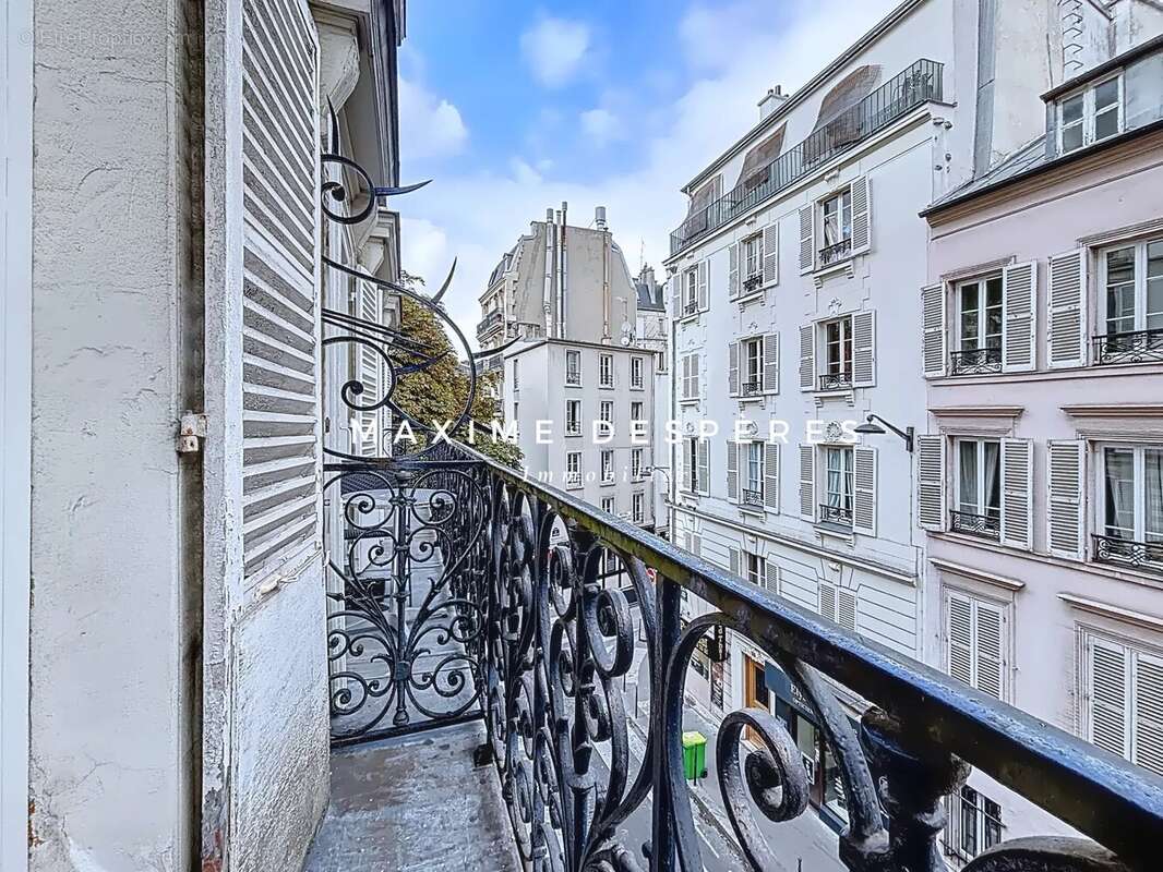 Appartement à PARIS-17E