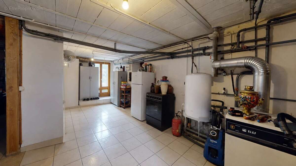 Maison à COUBRON
