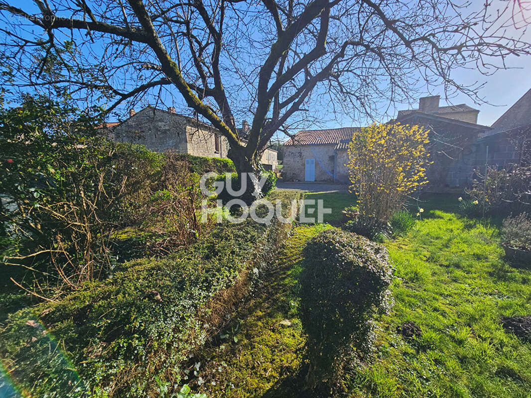 Maison à FOUSSAIS-PAYRE
