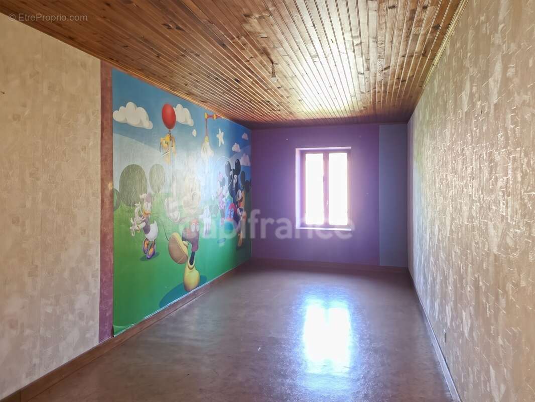 Maison en pierre à renover - photo 9