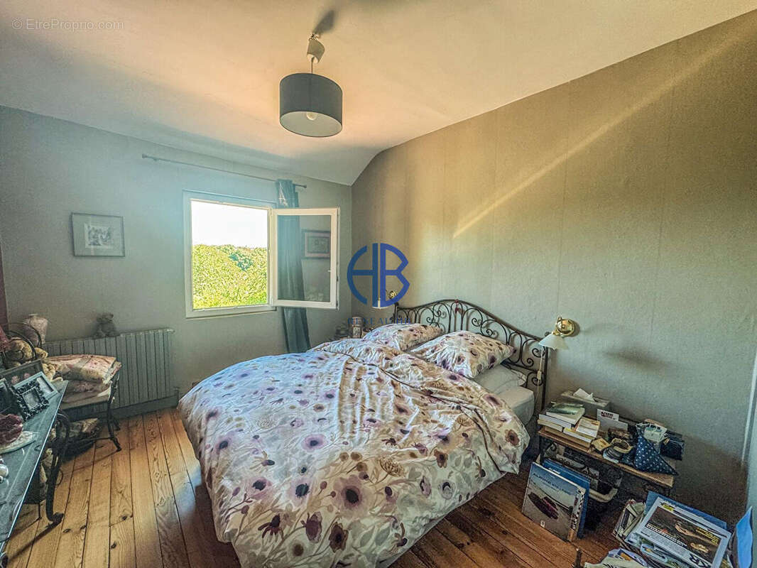 Maison à FAVERGES-DE-LA-TOUR