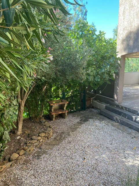 Maison 5 pièces avec garage à Bormes les Mimosas - photo 5