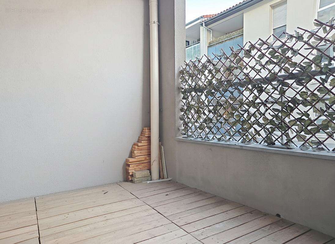 Appartement à MEYZIEU