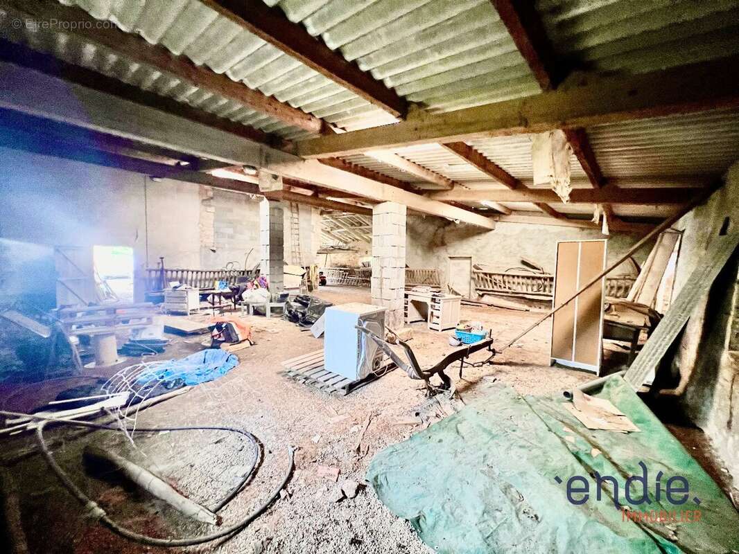 Maison à CHAMPAGNE-SAINT-HILAIRE