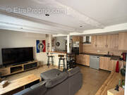 Maison à LA TOUR-D&#039;AIGUES