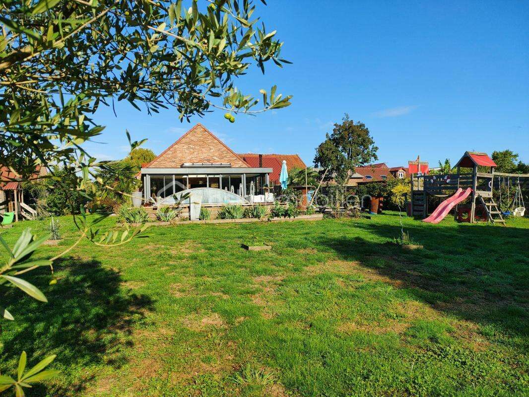 Maison à CAMPHIN-EN-CAREMBAULT