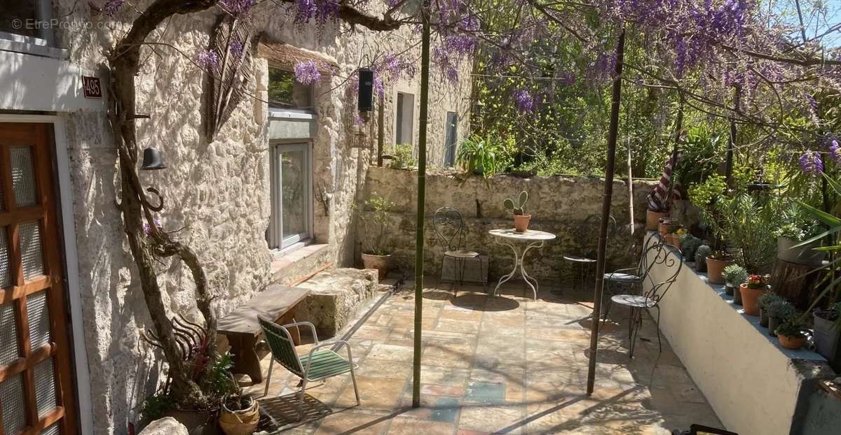 Maison à VILLENEUVE-DE-DURAS