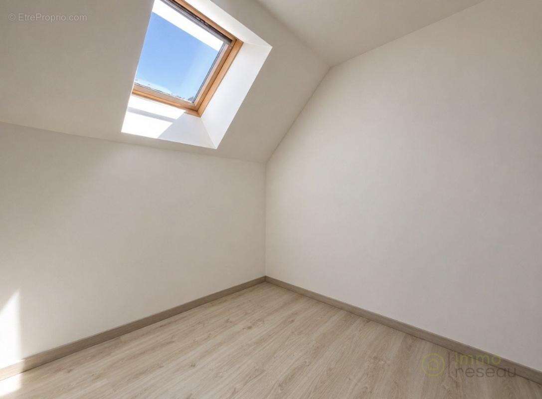 Maison 99 m² à Lyons-La-Foret  - photo 11