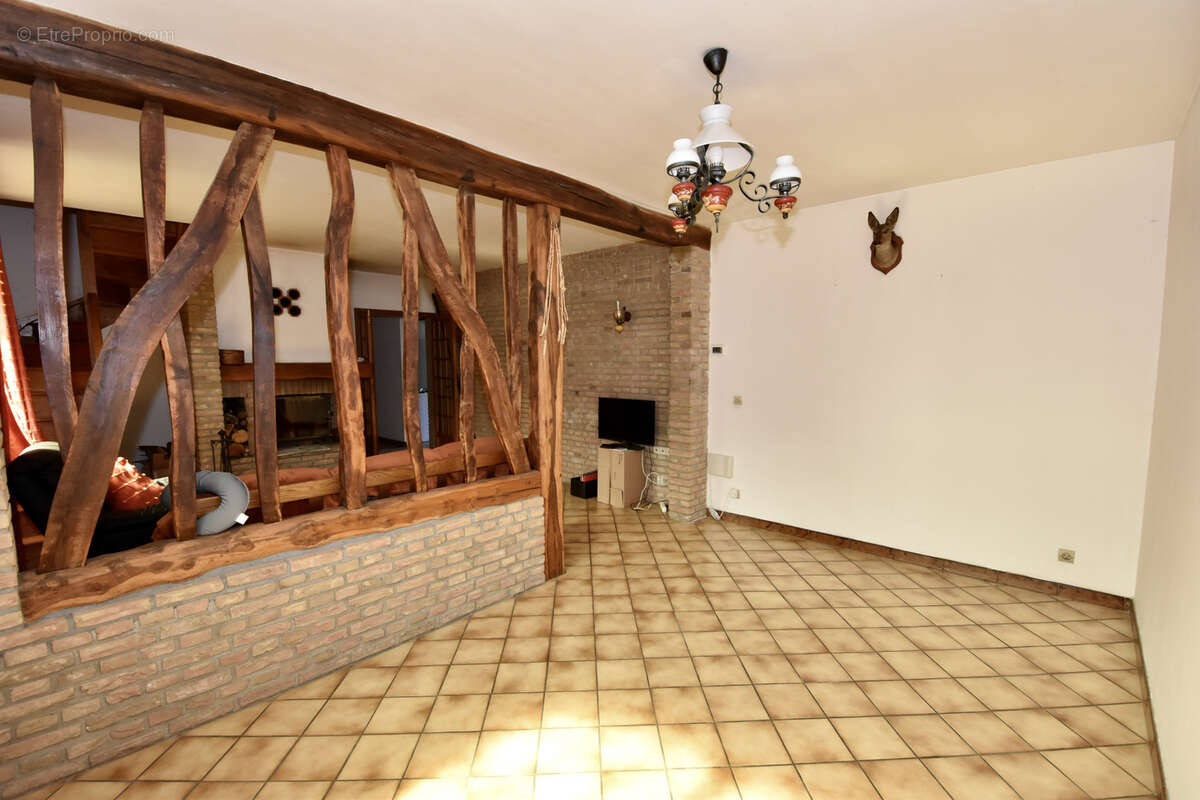 Maison à VIGNACOURT