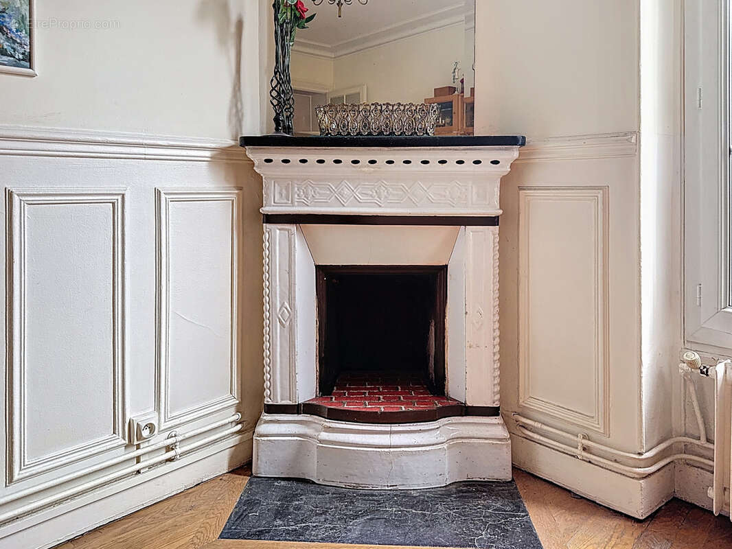 Appartement à PARIS-20E