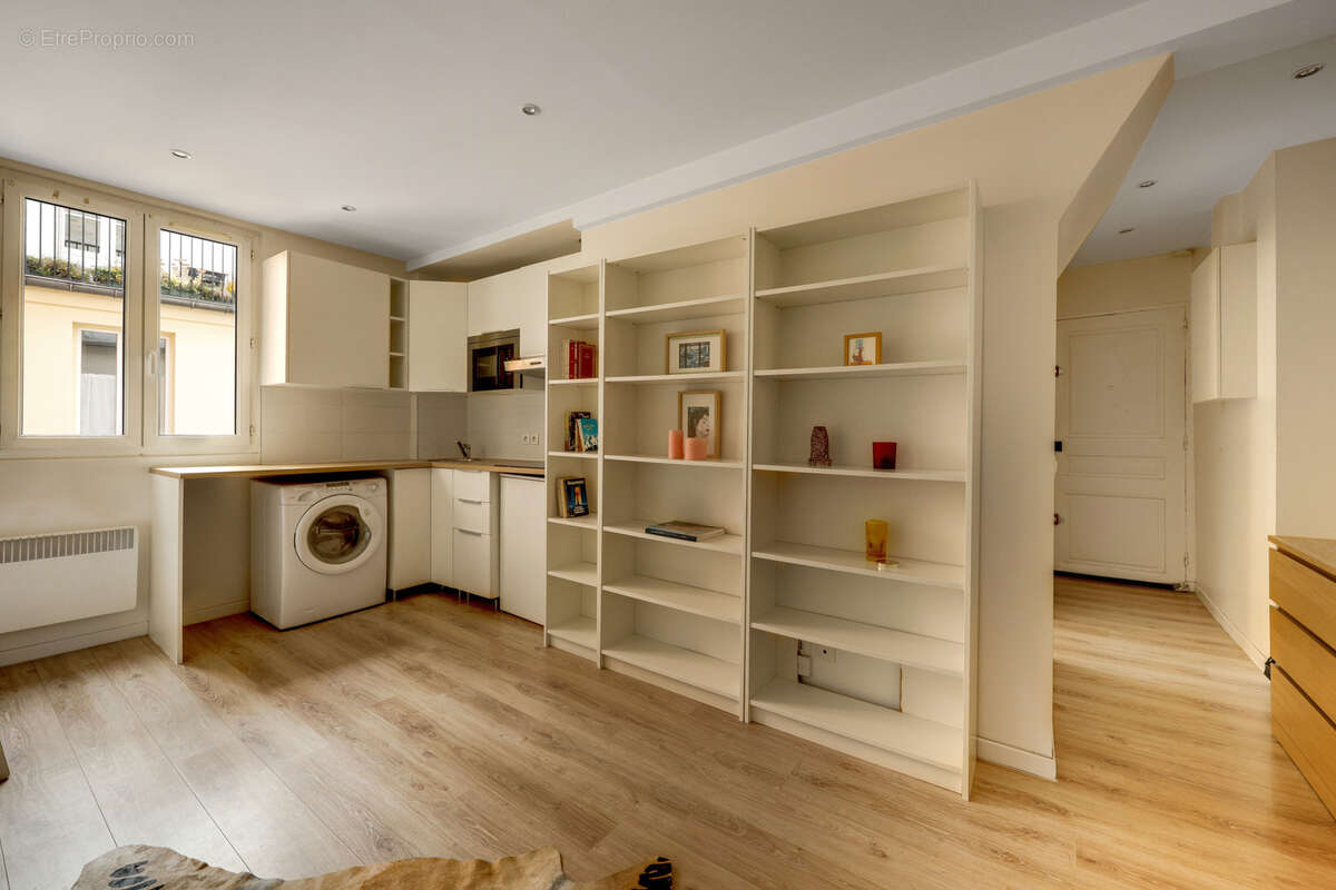 Appartement à PARIS-10E