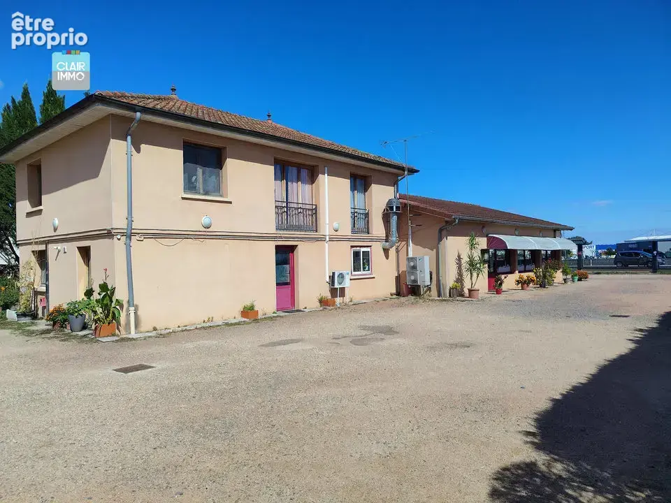 A macon fonds de commerce restaurant de 380 m² avec parkings - photo 11