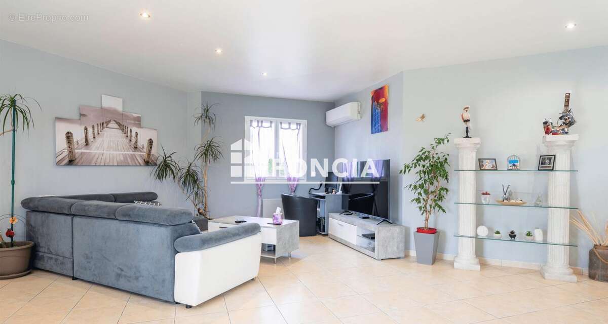 Maison à SAINTE-LIVRADE-SUR-LOT