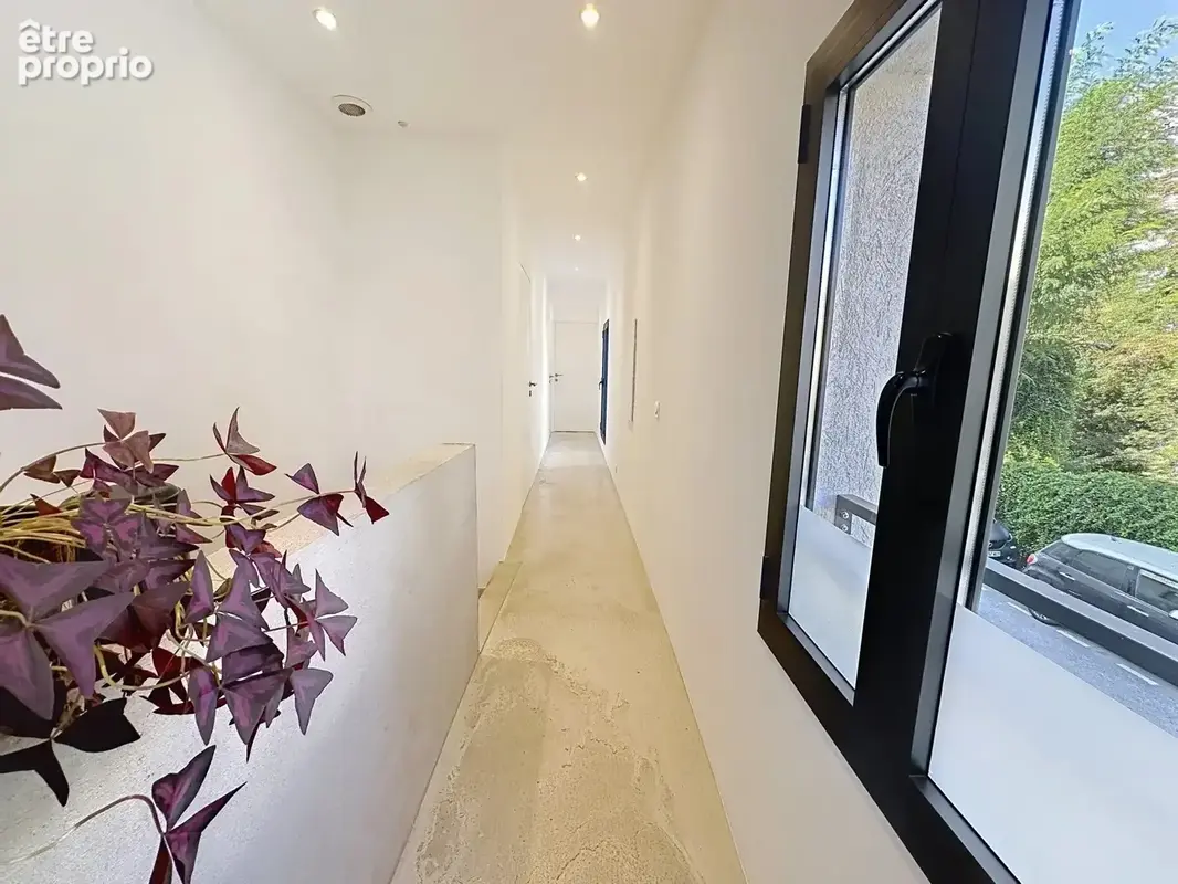 Maison de ville plein coeur Libération - photo 13