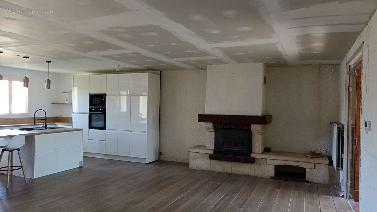 Maison à LA COQUILLE