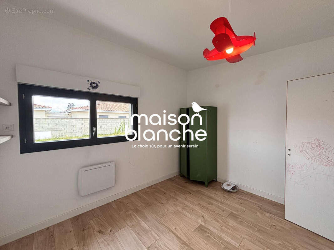 Maison à COUTRAS
