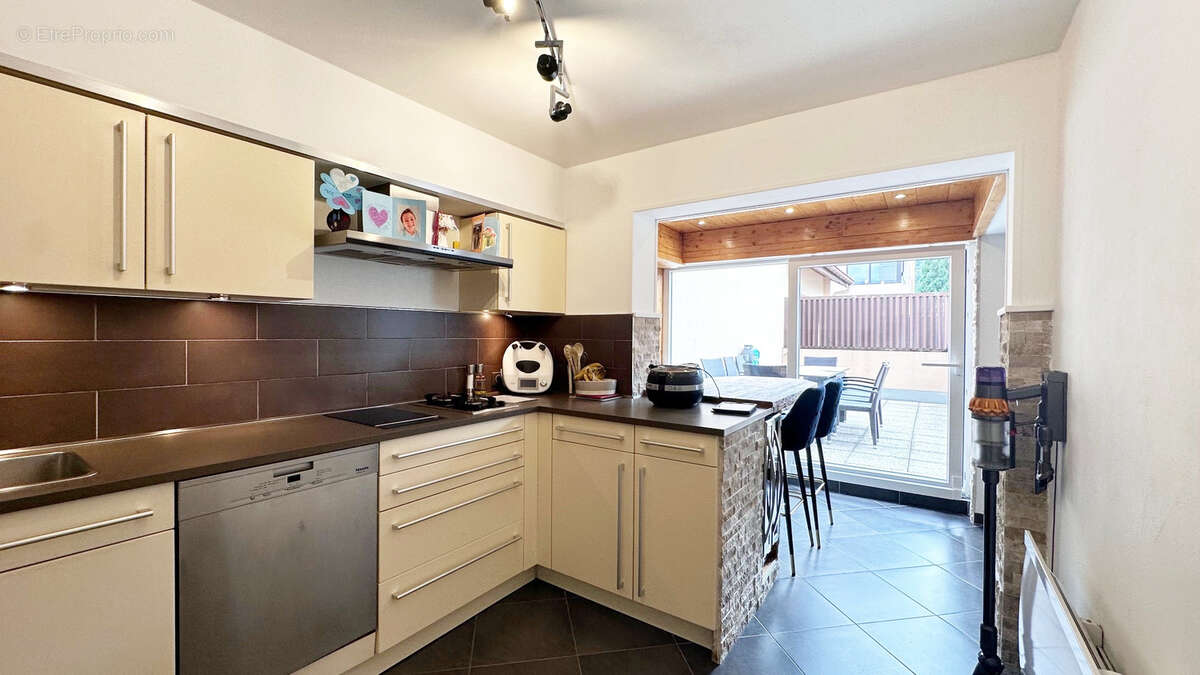 Appartement à SAINT-PIERRE-EN-FAUCIGNY