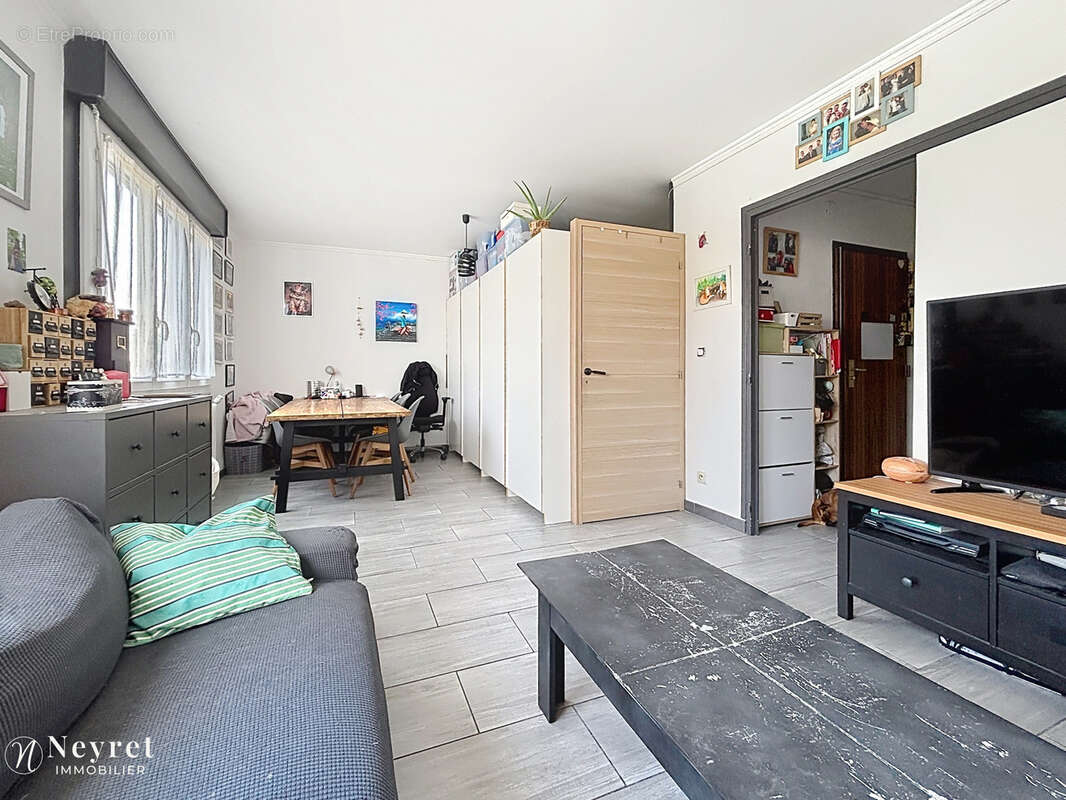 T5 Francheville CHATER avec GARAGE et 2 parkings privatifs - photo 4
