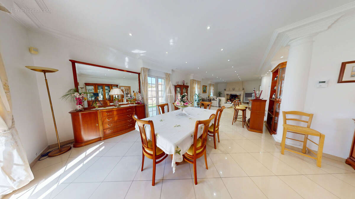 Maison à LAGNY-SUR-MARNE