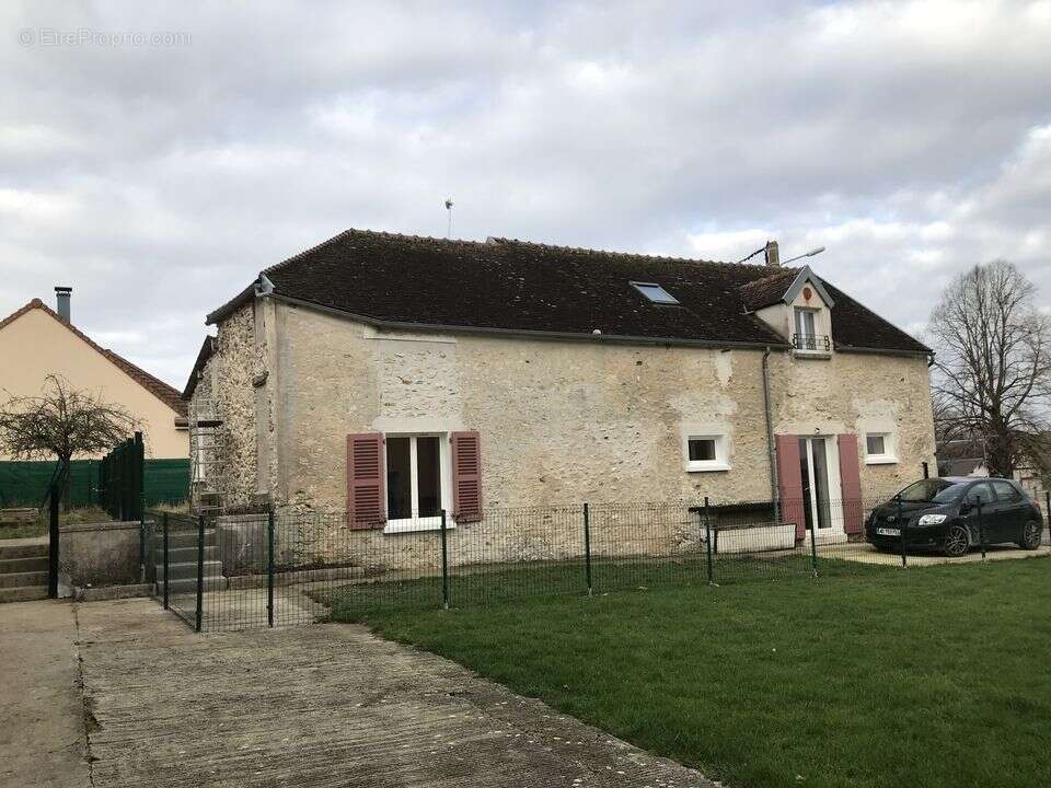 Appartement à LA CHAPELLE-MOUTILS