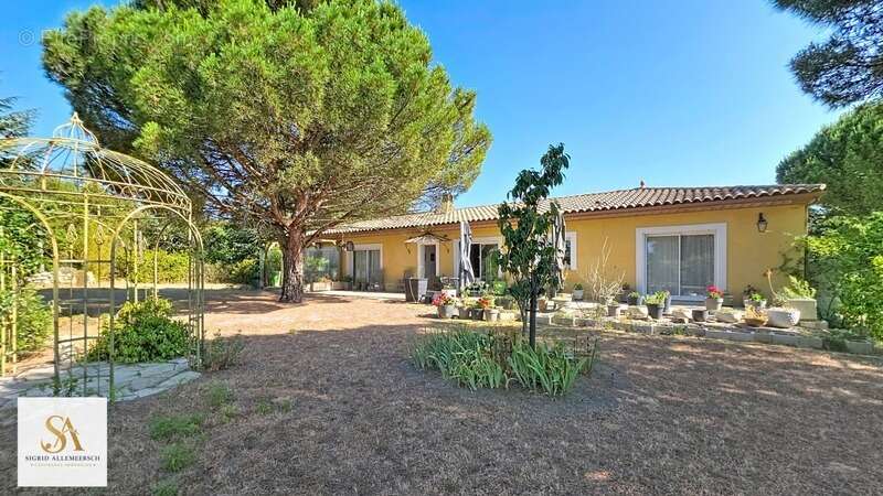 VILLARDONNEL – Villa de plain-pied avec garage, 4 chambres et bureau, sur un terrain de 3 577 m² avec vue dégagée sur la Montagn - photo 21