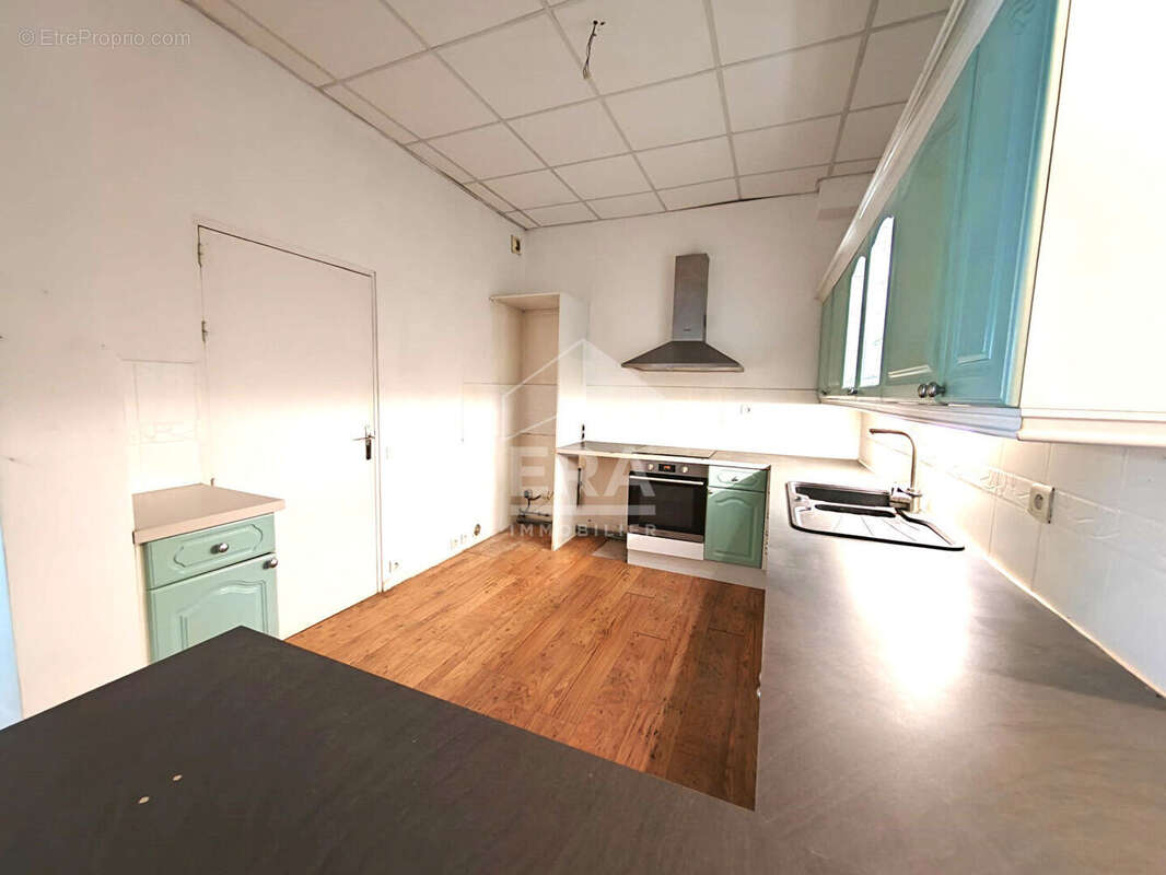 Appartement à MARSEILLE-1E