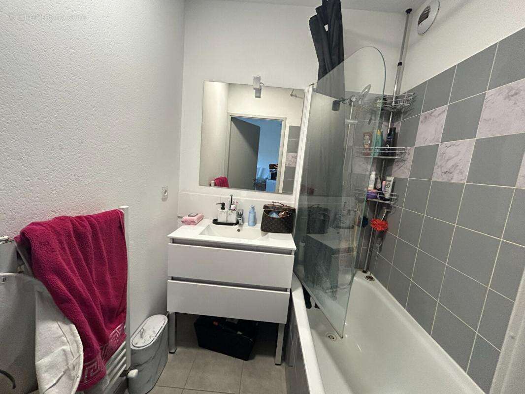 Appartement à JUVIGNAC