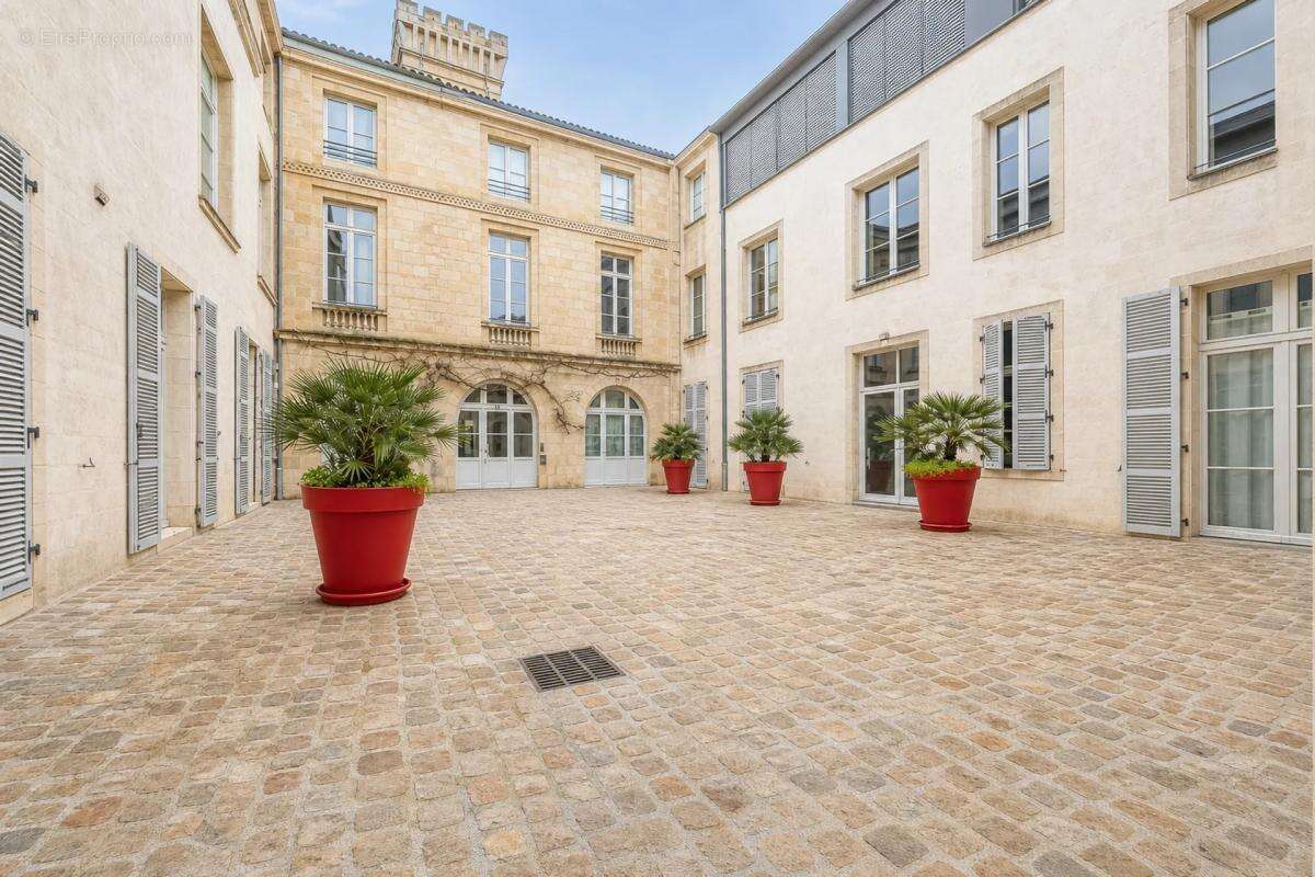 Élégant 4 pièces avec terrasses à Bordeaux - photo 3